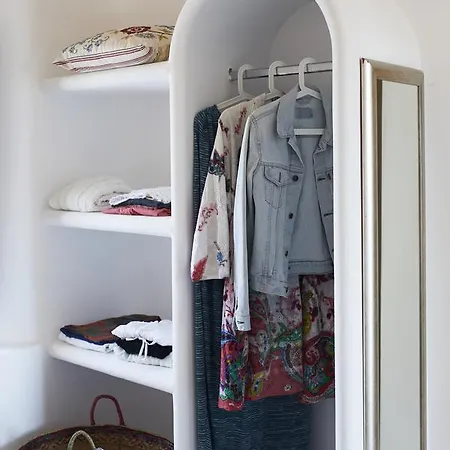 The Small Architect's House * Pyrgos Kallistis