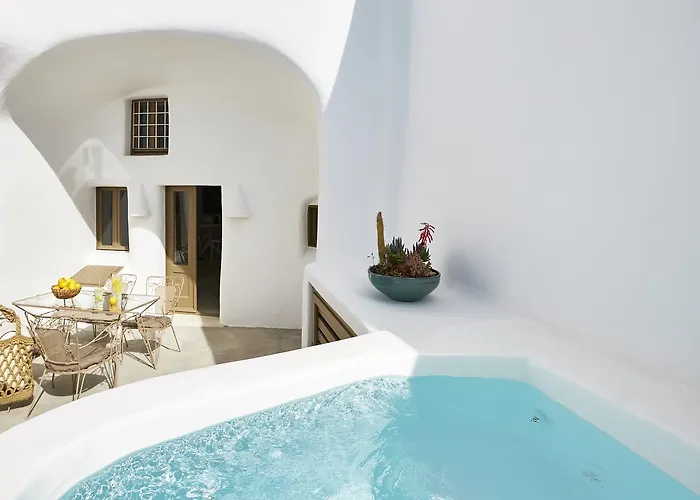 The Small Architect's House * Pýrgos